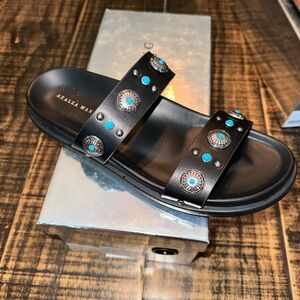 NIB Western-Concho-Turquoise size 8 Sandals